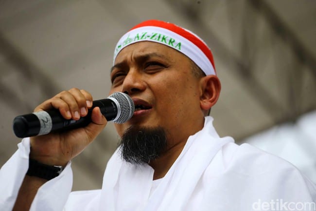 Sering Gelorakan Jihad Melawan Kedzoliman, KH. Arifin Ilham Teladan Kita Semua